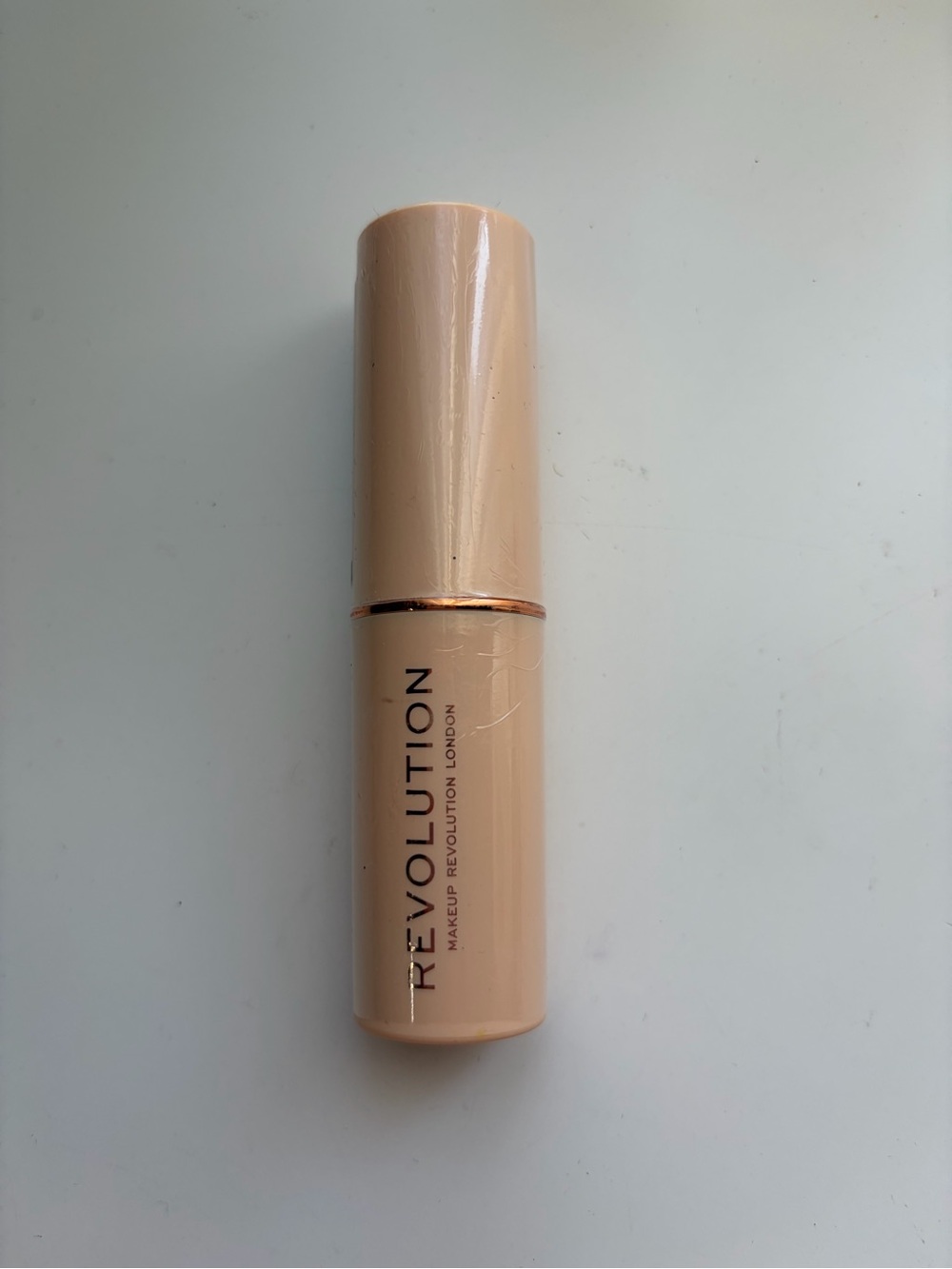 Revolution fast base Foundation  Stick - F1